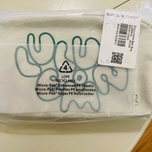 Lululemon Everywhere Belt Bag Bone Cascadia Green EMBROIDERY NWT Collectors